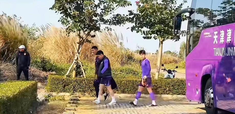 开云kaiyun官方网站-博主：此前传闻离队的门将方镜淇，已出现在津门虎冬训阵容中