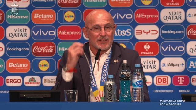 开云kaiyun首页-德拉富恩特：我们是世界上最好的，还可以做得更好