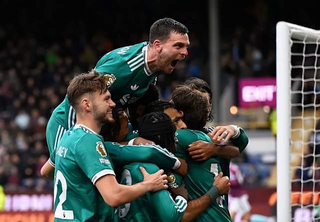 开云kaiyun平台-今晚11点利物浦迎战倒数第2：剑指7连杀 锋霸回归冲击10球