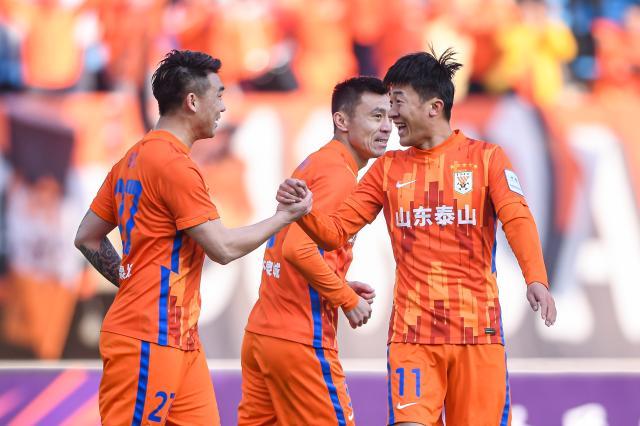 开云kaiyun首页-泰山足协杯脱险练出新土炮 “杯赛大师”变身新中锋