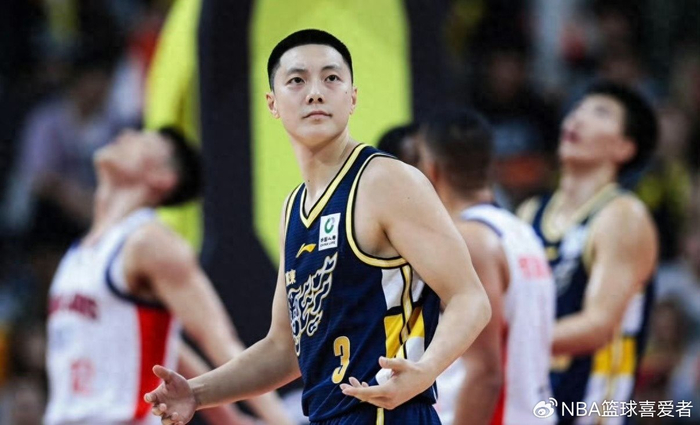 开云kaiyun首页-25+7，9中2，神一场鬼一场！廖三宁失落离场，一战暴露3大问题|后卫|北控|胡明轩|徐杰|广州队_新浪体育_新浪新闻