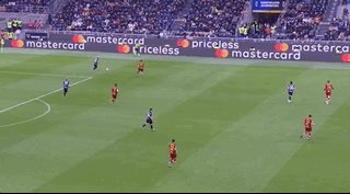 开云kaiyun首页-两翼齐飞成取胜关键，小因给穆帅上了一节战术课